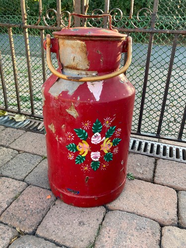 Gorgeous vintage painted milk - gorgeous,