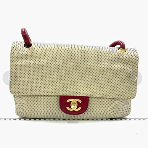 Chanel classic flap beige - chanel,