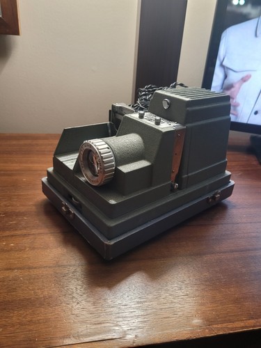 Vintage roman slide projector - vintage,