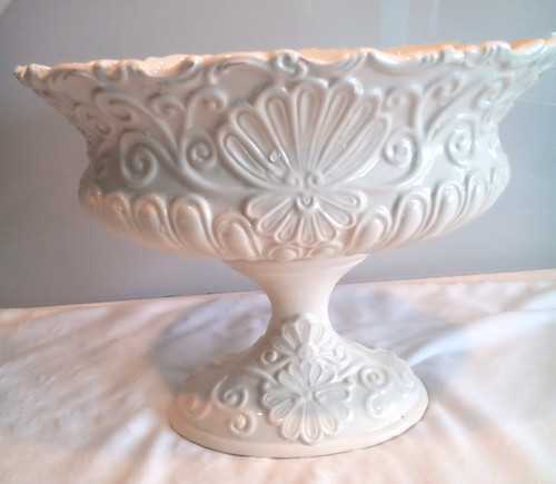 Vintage mantel vase - vase, creamy