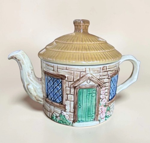 Sylvac cottage teapot - cottage,