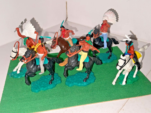 Timpo mounted indians - mounted, indians.