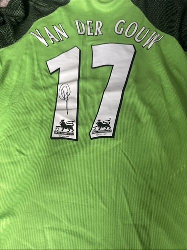 Signed man utd goalkeeper - signed,