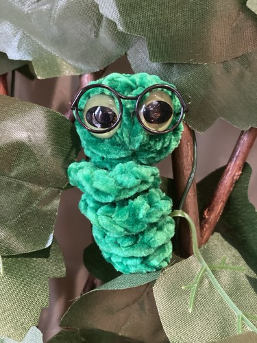 Cheeky green worry worm grub - cheeky,