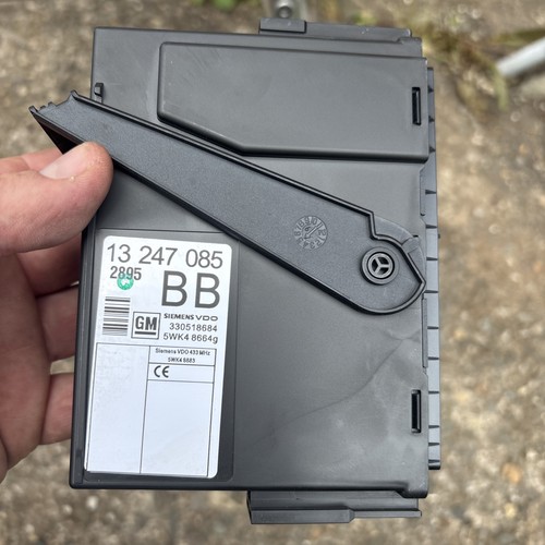 13247085 genuine vauxhall - 13247085,