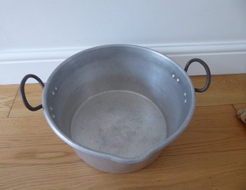 Vintage preserving pan atlas - preserving,