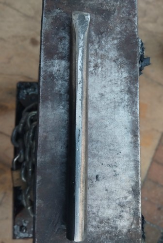 Blacksmiths narrow hot - blacksmiths,