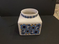 Taunton Vale Blue Daisy Jar