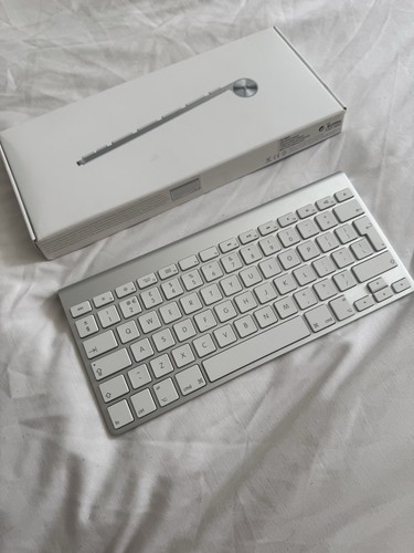 Apple magic keyboard - magic,