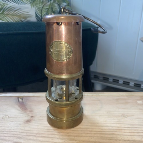 Hockey lamp limelight miners - hockey,