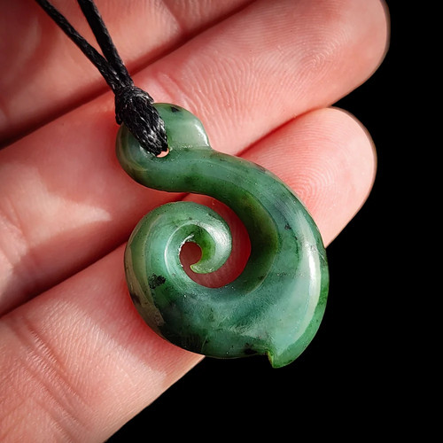 Greenstone pounamu koru - nz,