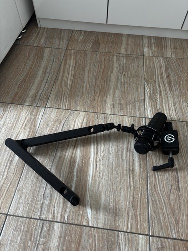 Hyperx and elgato - and, arm