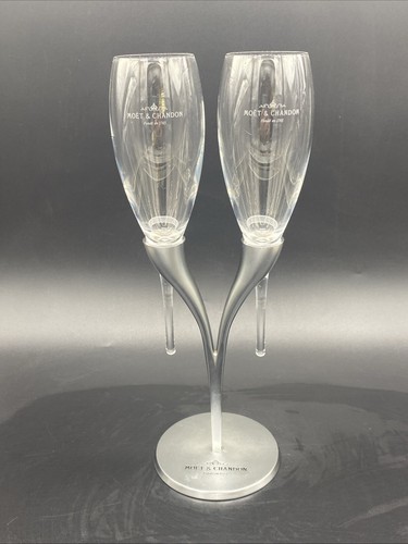 Moet chandon pair - chandon, duo
