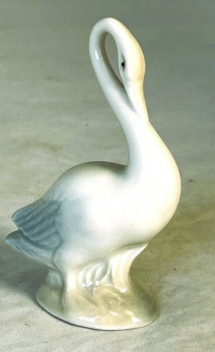 Vintage swan figurine - vintage,