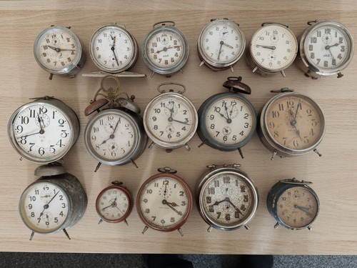 Vintage alarm clocks - 16,