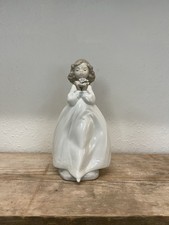 Nao By Lladro The Flower Girl