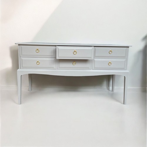 Stag minstrel dressing - stag, table
