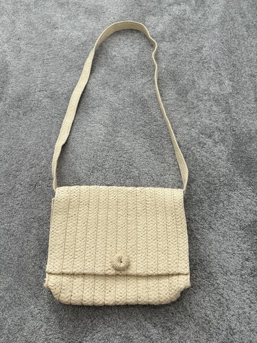 Brand new ladies natural straw