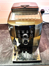 De'Longhi Magnifica S Smart ECAM 250.33.TB Coffee Machine