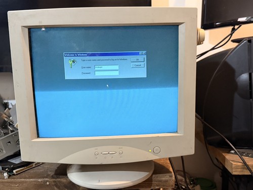 Vintage samtron 2000 crt - vintage,