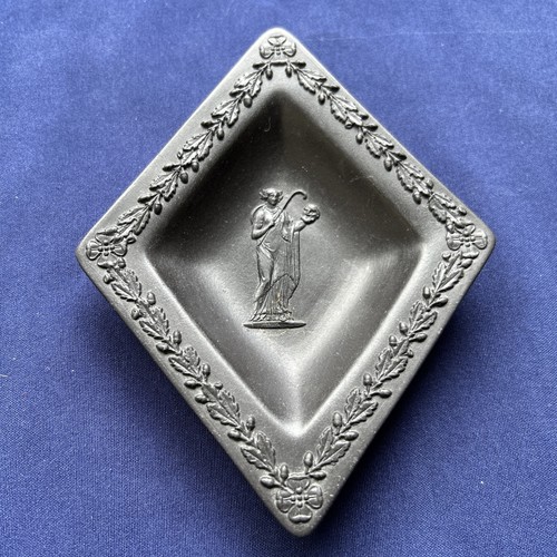 Wedgwood black basalt - wedgwood,