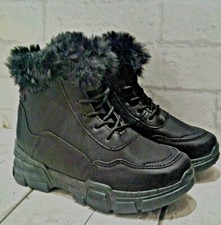LADIES BLACK  LACE UP FUR TRIM