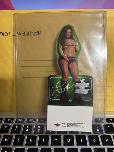 Lita 2002 fleer divas wwe - 2002,