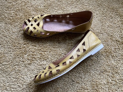 Pavers leather yellow sandals - pavers,