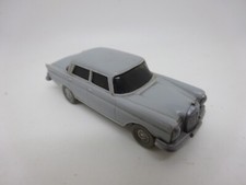 Wiking: Mercedes 220 Fintail