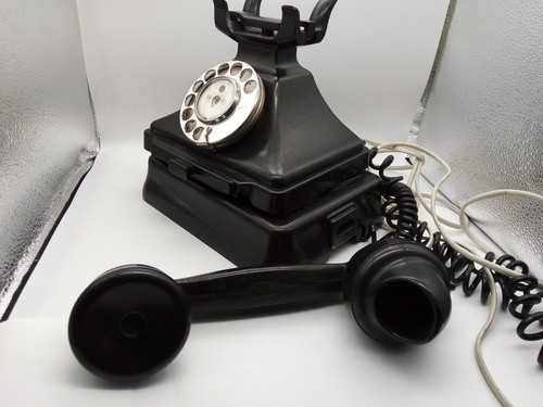Iconic black bakelite - black,