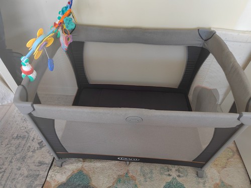 Graco bassinet foldable travel - foldable,
