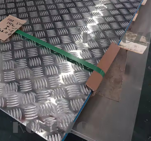 Aluminium chequer tread plate - aluminium,