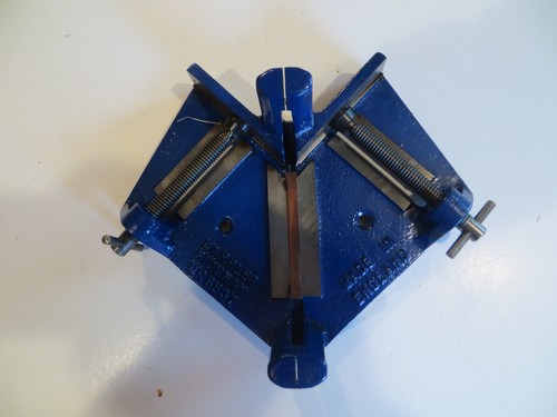 Record mitre cutting clamp