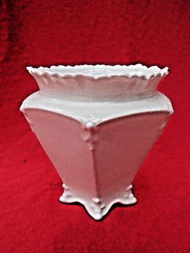 Royal crown derby antique - crown,