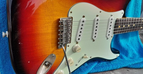 Stratocaster body nitro relic