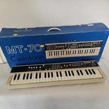 CASIO MT-70 Synthesizer