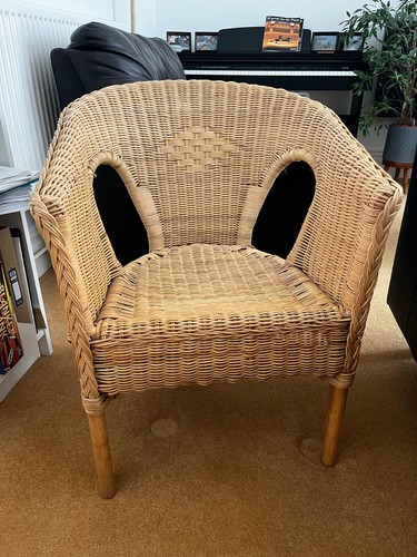 Beautiful cane chair excellent - beautiful,