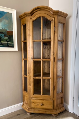 Pine corner display - display, cabinet