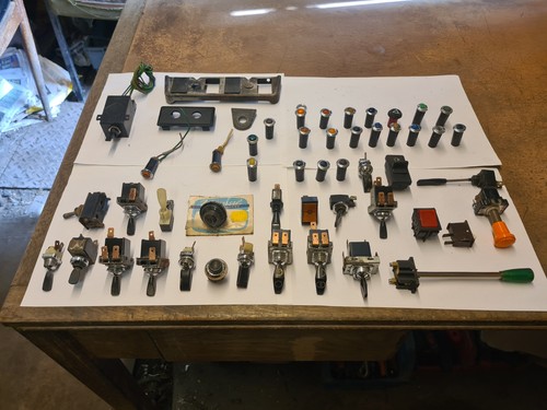 Lucas toggle switches - toggle, +