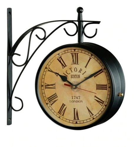 Victoria station clock - clock,