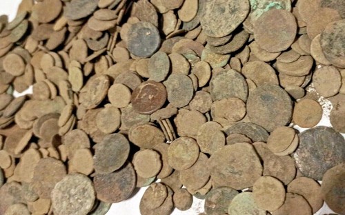Roman coins uncleaned ancient - coins,