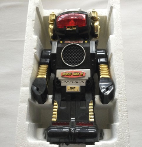 Magic mike atomic robot 2002 - magic,