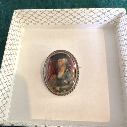 Oval silver tone - oval, silver-tone