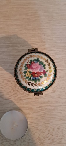 The leonardo collection round - the,