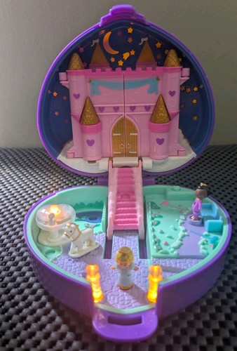 Polly pocket keepsake - polly,