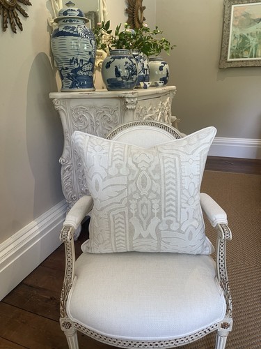 Andrew martin totem ivory - martin,