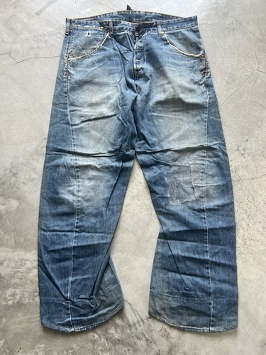 Levis engineered buckle - engineered,