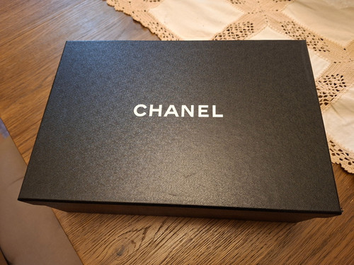 Chanel empty shoebox - chanel, gift