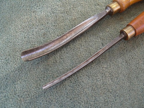 Two curved carving gouges - , by