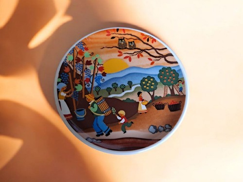 Scenic plate porzellan - plate.,
